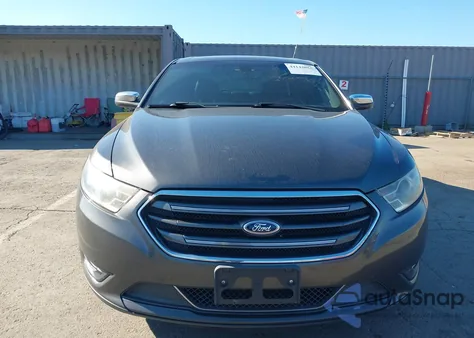 2015 Ford Taurus Limited z USA, uszkodzony, nr VIN 1FAHP2F84FG106044